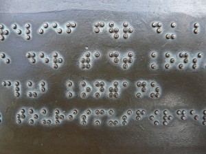 Más de 50.000 firmas para exigir el etiquetado en braille de productos del supermercado