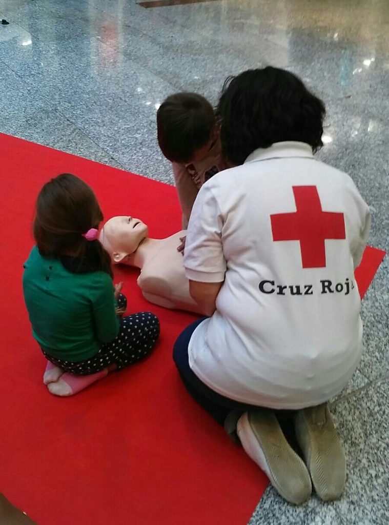 Cruz Roja fomenta el aprendizaje de primeros auxilios en el ámbito escolar