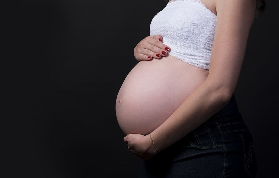 Investigadores analizarán la posible relación entre contaminantes químicos y el desarrollo de enfermedades en embarazadas