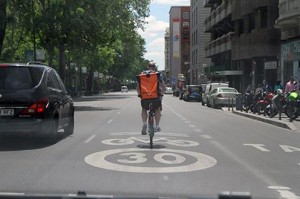 Presentada en el Congreso una proposición de ley para endurecer los castigos en materia de seguridad vial y reforzar la protección a ciclistas y peatones
