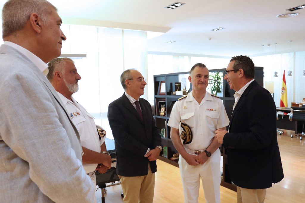 La Armada Española y el Ayuntamiento de Benidorm se implican en la organización de la II edición del premio de investigación naval de la Fundación Frax