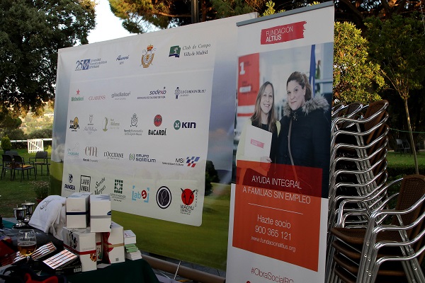 La Universidad Francisco de Vitoria (Madrid) celebra la continuidad de su programa de becas con la Federación de Golf de Madrid en el VI Torneo Solidario de Golf Alumni & Friends UFV