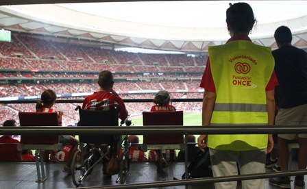Fundación ONCE colabora con Centre for Access to Football in Europe para hacer accesibles los estadios en España