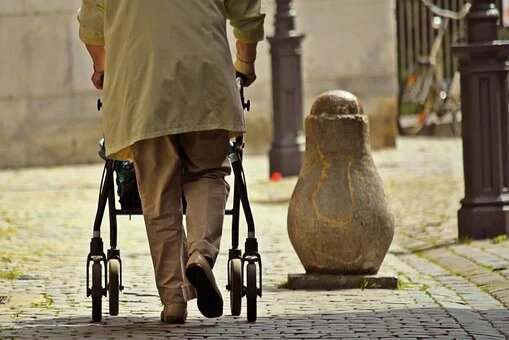 EL CERMI plantea a la Unión Europea que el próximo Libro Verde sobre el Envejecimiento tenga presente a las personas con discapacidad mayores