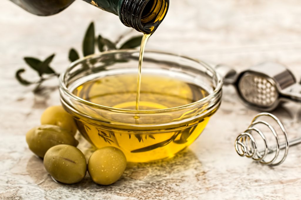 Investigadores patentan un nuevo método para producir un potente antioxidante del aceite de oliva