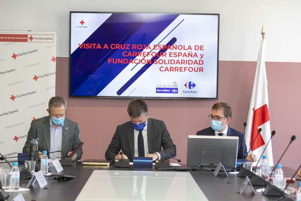 Carrefour y Cruz Roja firman un convenio en materia de empleo e integración
